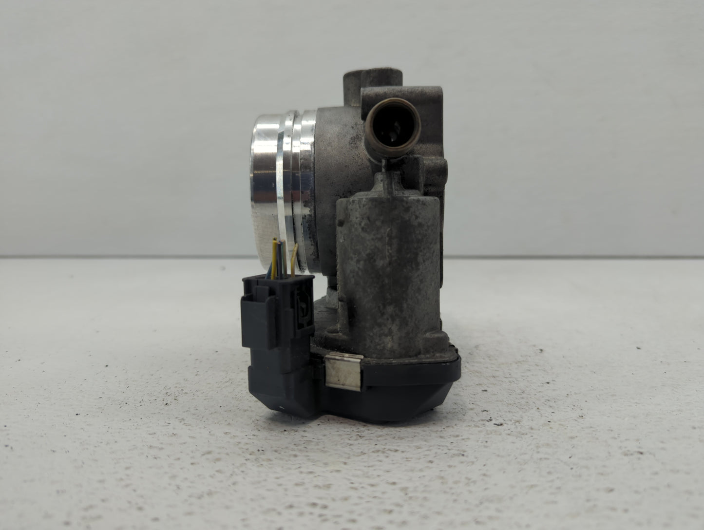 2011-2015 Bmw 335i Throttle Body P/N:1354 759787-02 1354 7597871-01 Fits OEM Used Auto Parts - Oemusedautoparts1.com