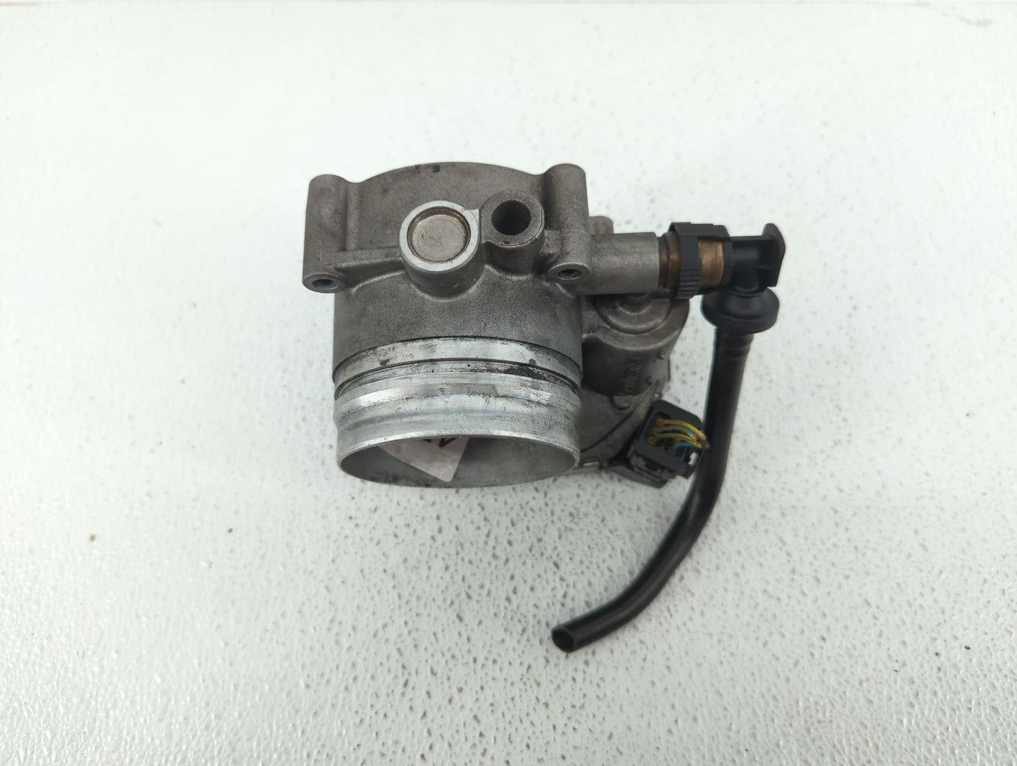2011-2015 Bmw 335i Throttle Body P/N:1354 7597871-01 1354 7597871-03 Fits OEM Used Auto Parts - Oemusedautoparts1.com