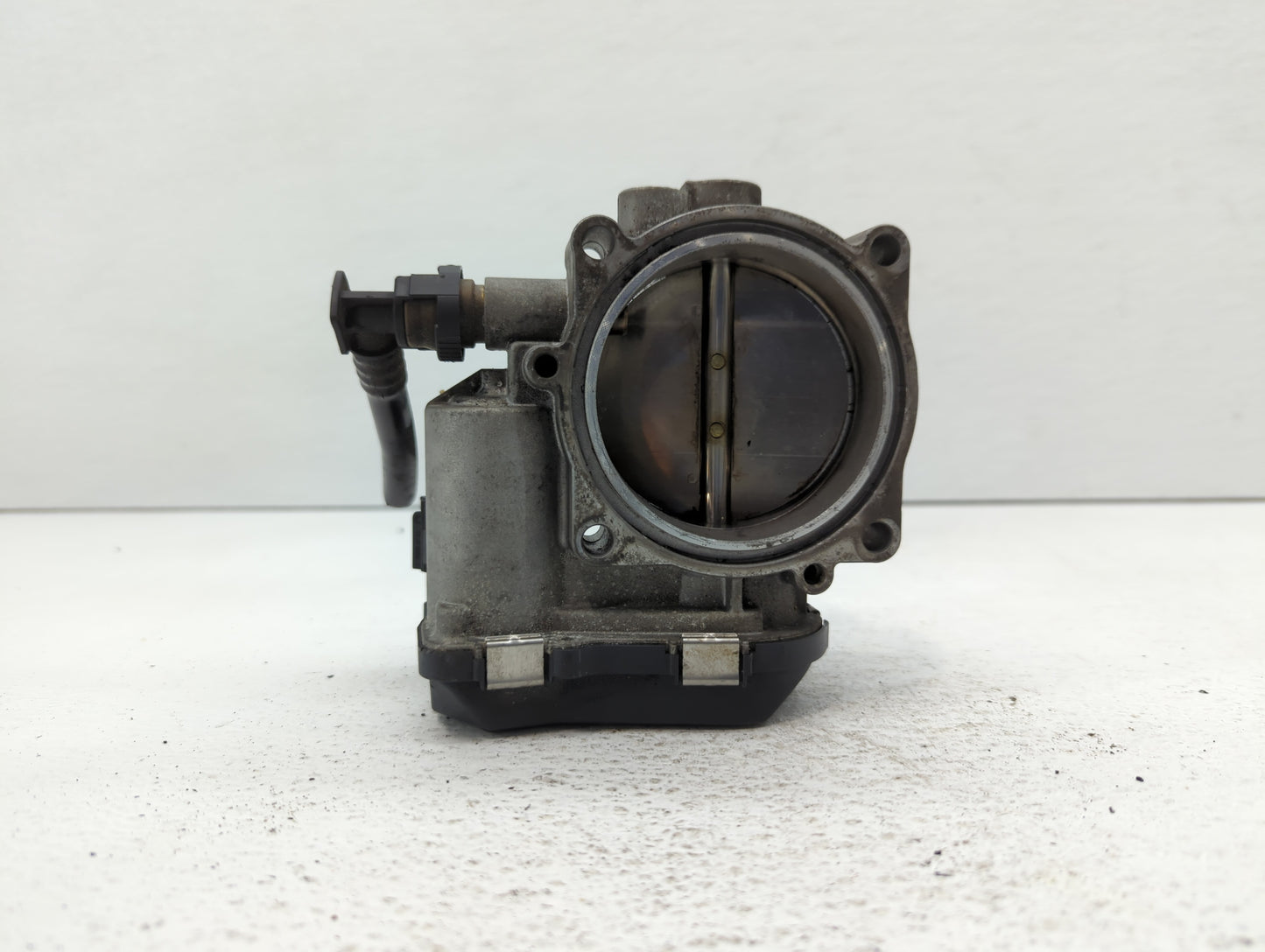 2011-2015 Bmw 335i Throttle Body P/N:1354 7597871-01 1354 7597871-03 Fits OEM Used Auto Parts - Oemusedautoparts1.com