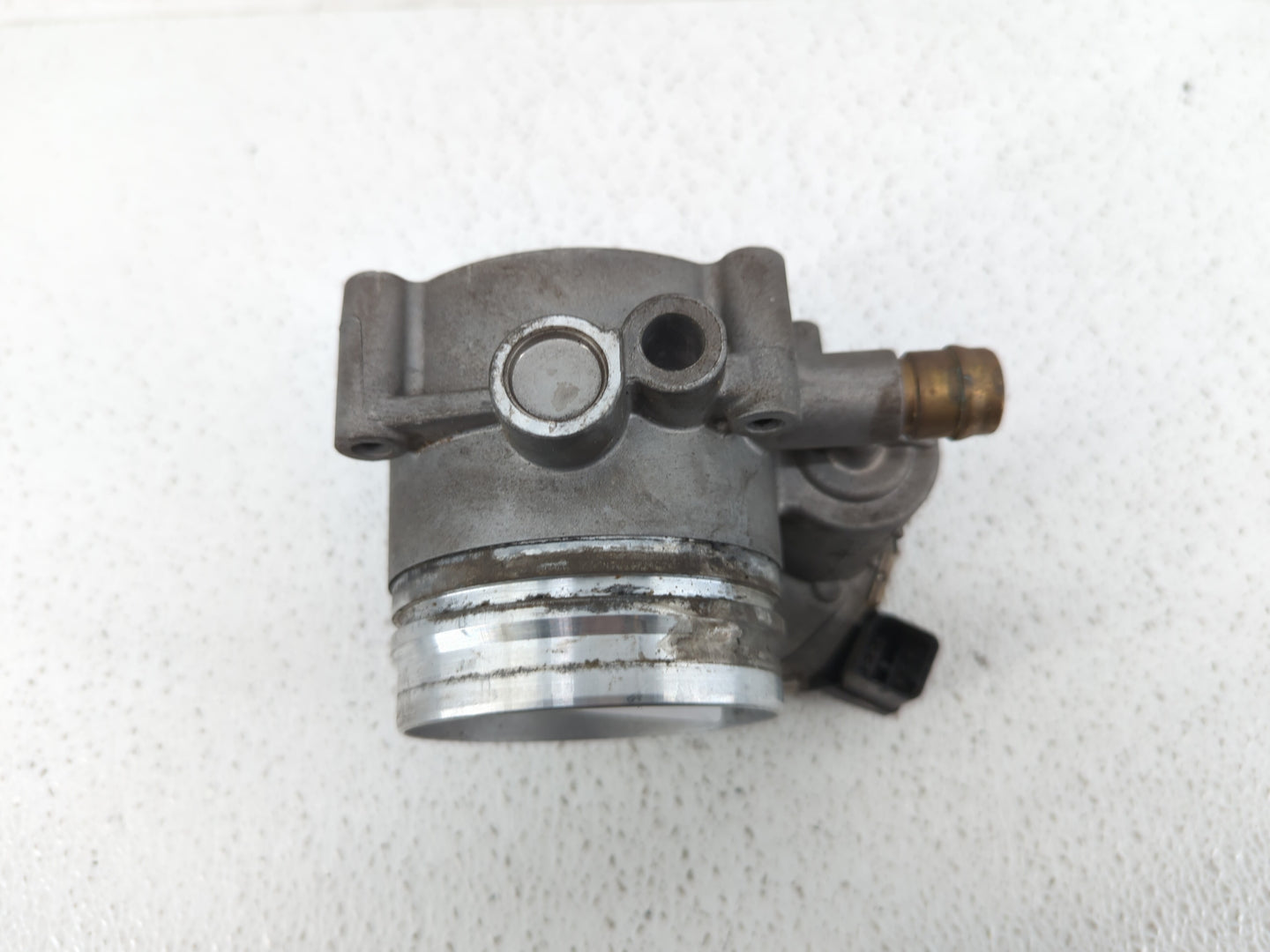 2011-2015 Bmw 335i Throttle Body P/N:1354 7597871-01 1354 7597871-03 Fits OEM Used Auto Parts - Oemusedautoparts1.com