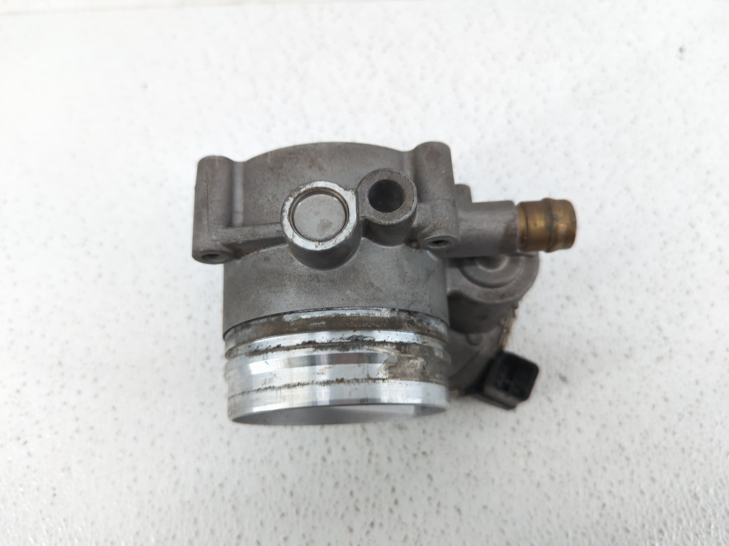 2011-2015 Bmw 335i Throttle Body P/N:1354 7597871-01 1354 7597871-03 Fits OEM Used Auto Parts - Oemusedautoparts1.com