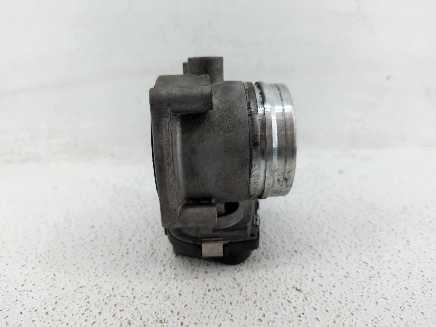 2011-2015 Bmw 335i Throttle Body P/N:1354 7597871-01 1354 7597871-03 Fits OEM Used Auto Parts - Oemusedautoparts1.com