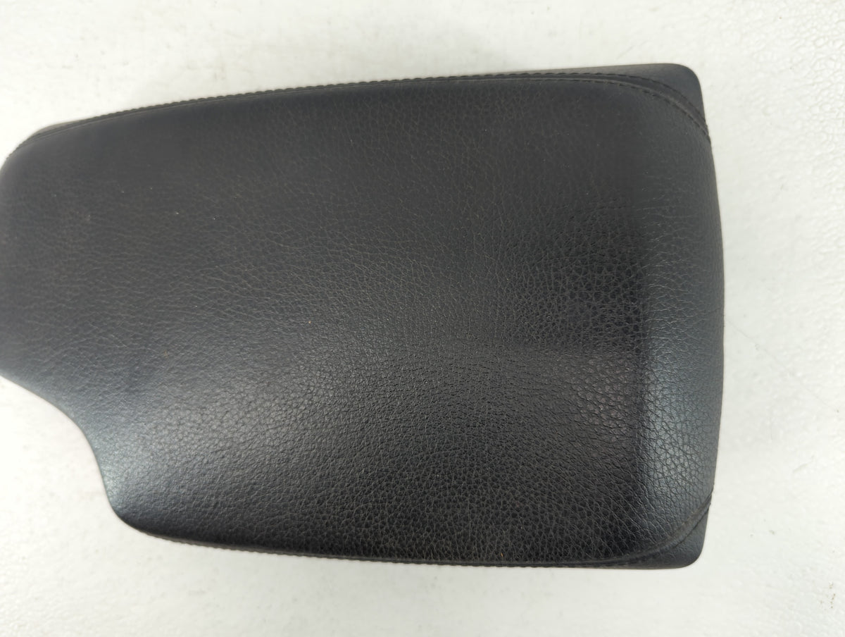 2013 Bmw 335i Center Console Armrest Cover Lid Black - Oemusedautoparts1.com