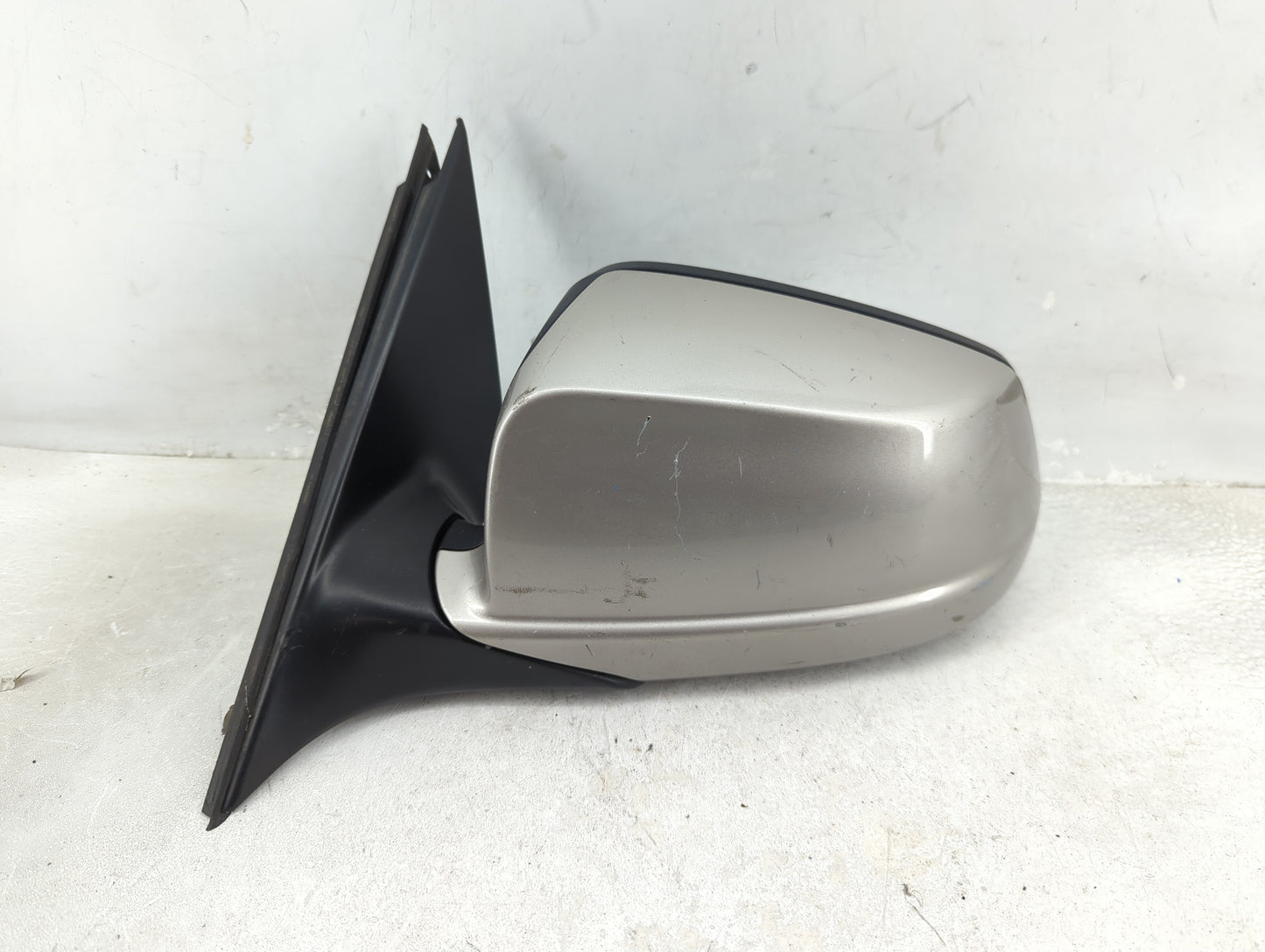 2012-2013 Bmw 528 Driver Side View Mirror - Left Door Mirror OEM Used - Oemusedautoparts1.com