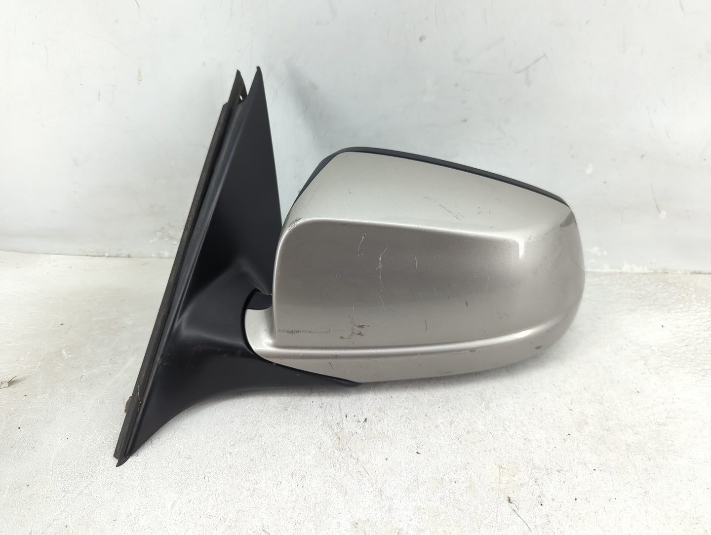 2012-2013 Bmw 528 Driver Side View Mirror - Left Door Mirror OEM Used - Oemusedautoparts1.com