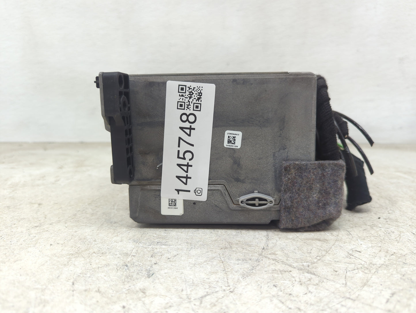 2013-2014 Bmw 528 Radio AM FM Cd Player Receiver Replacement P/N:HB8073 9311104001 Fits Fits 2013 2014 2015 OEM Used Auto Pa