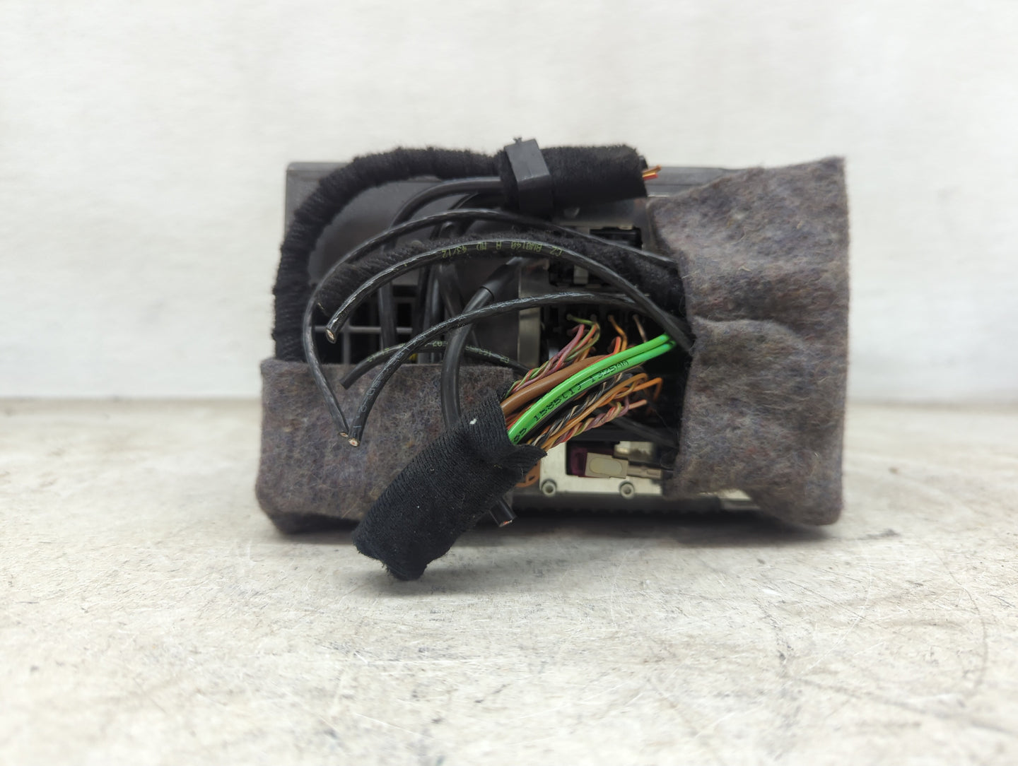 2013-2014 Bmw 528 Radio AM FM Cd Player Receiver Replacement P/N:HB8073 9311104001 Fits Fits 2013 2014 2015 OEM Used Auto Pa