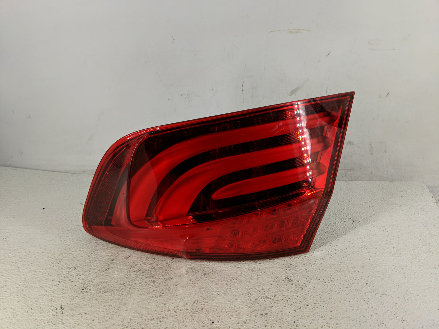 2011-2013 Bmw 528i Tail Light Assembly Passenger Right OEM P/N:173462-02 Fits Fits 2011 2012 2013 OEM Used Auto Parts - Oemu