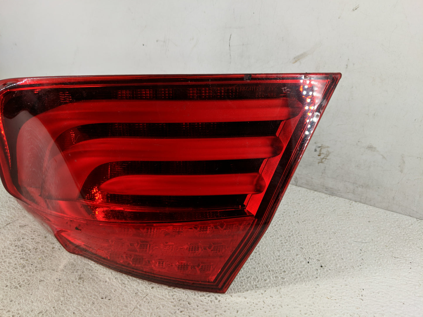 2011-2013 Bmw 528i Tail Light Assembly Passenger Right OEM P/N:173462-02 Fits Fits 2011 2012 2013 OEM Used Auto Parts - Oemu
