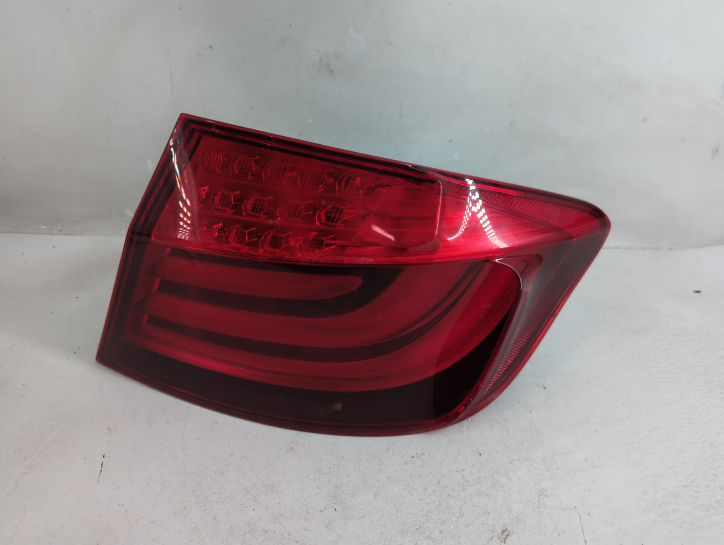2011-2013 Bmw 528i Tail Light Assembly Passenger Right OEM P/N:173462-02 Fits Fits 2011 2012 2013 OEM Used Auto Parts - Oemu