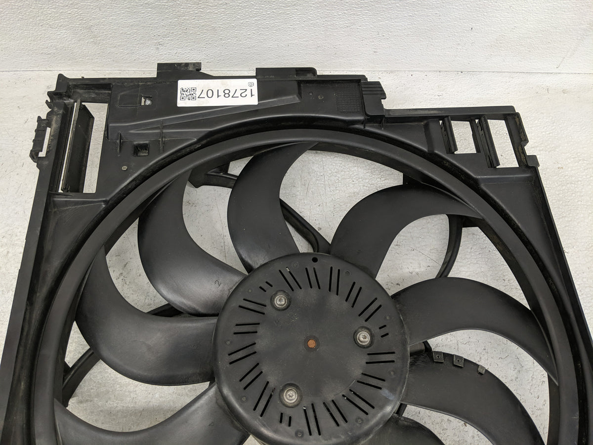 2012-2016 Bmw 528i Electric Radiator Cooling Fan Motor Assembly P/N:17418642161 Fits Fits 2012 2013 2014 2015 2016 OEM Used 