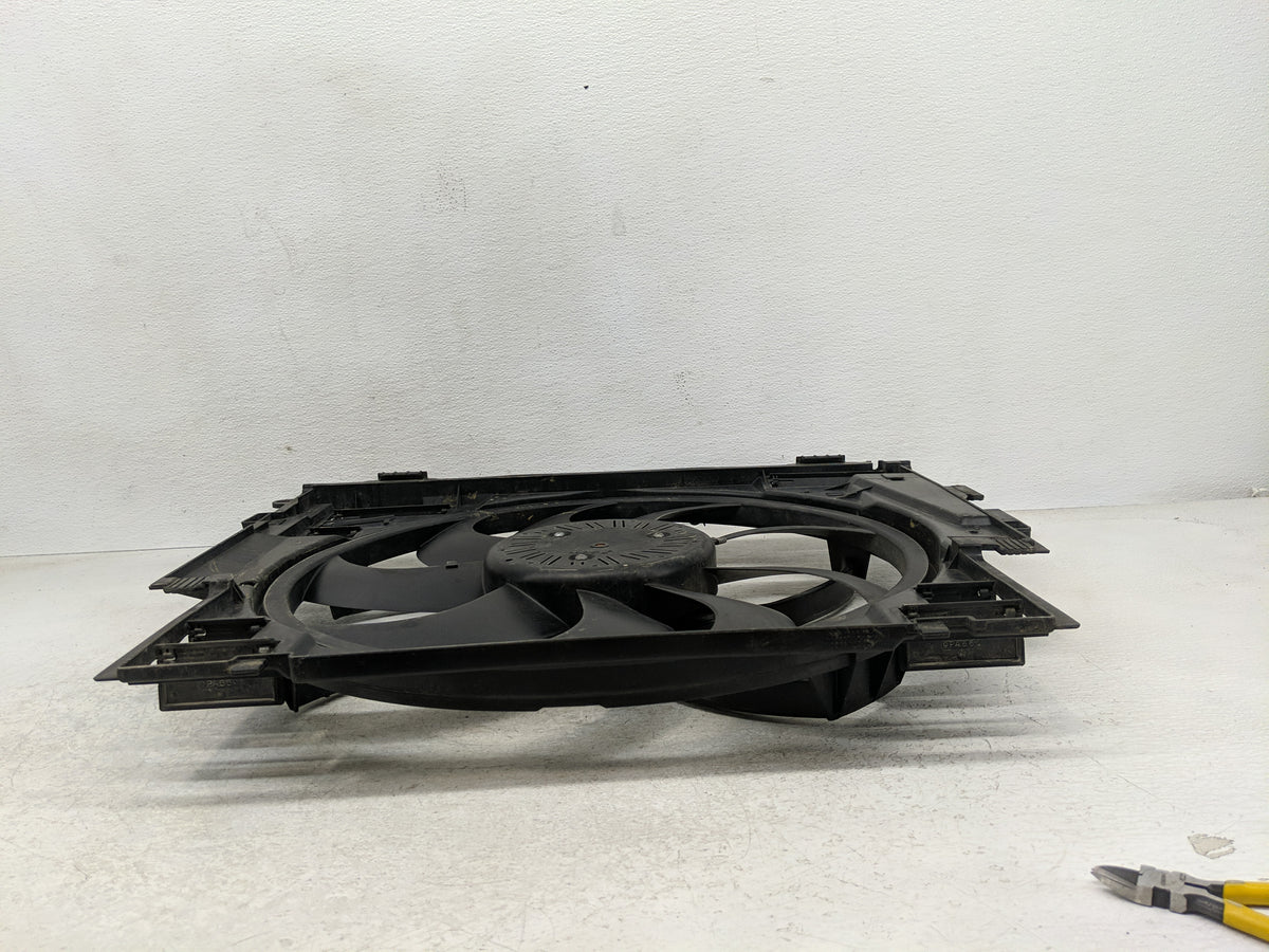 2012-2016 Bmw 528i Electric Radiator Cooling Fan Motor Assembly P/N:17418642161 Fits Fits 2012 2013 2014 2015 2016 OEM Used 
