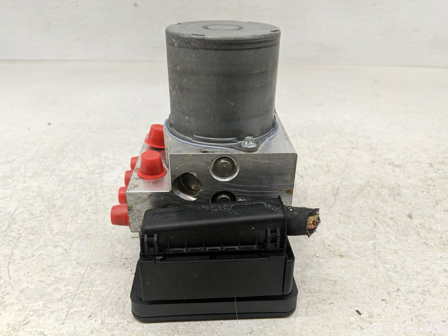 2012-2016 Bmw 528i ABS Pump Control Module Replacement P/N:0265956044 2265106486 Fits Fits 2012 2013 2014 2015 2016 2017 201