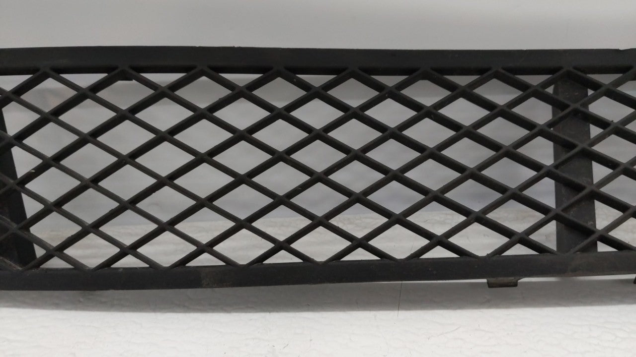 2011-2013 Bmw 528i Front Grille Bumper Not Included - Oemusedautoparts1.com