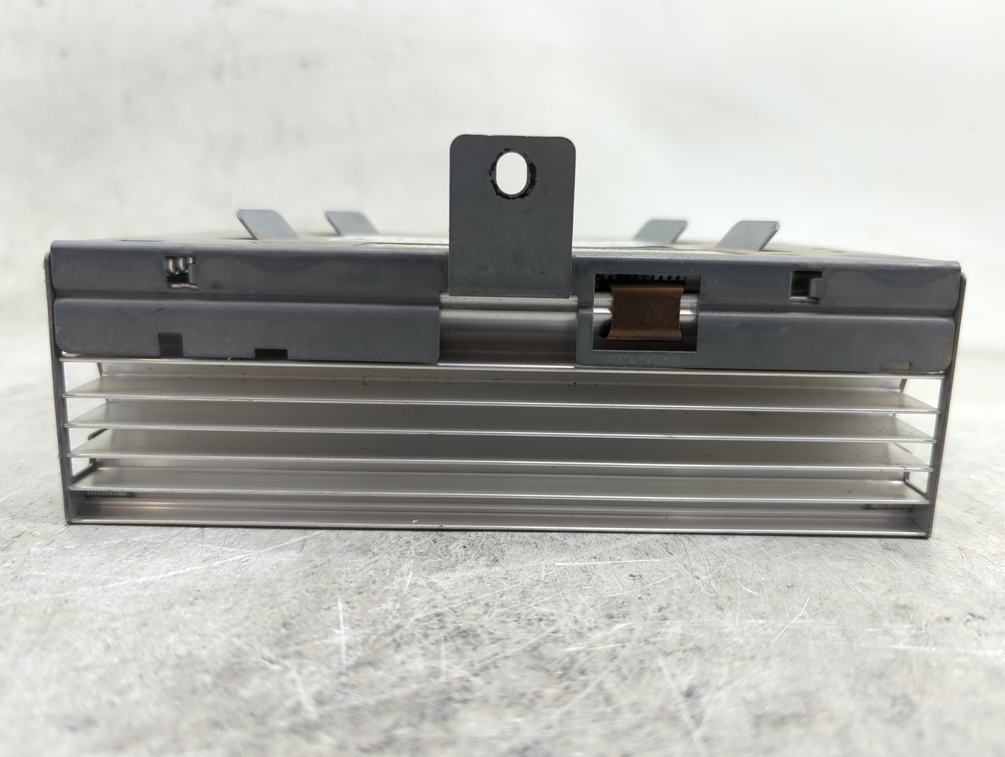 2011-2013 Bmw 528i Radio Speaker Amplifier 9266355|b093|2285606|c2591244 - Oemusedautoparts1.com