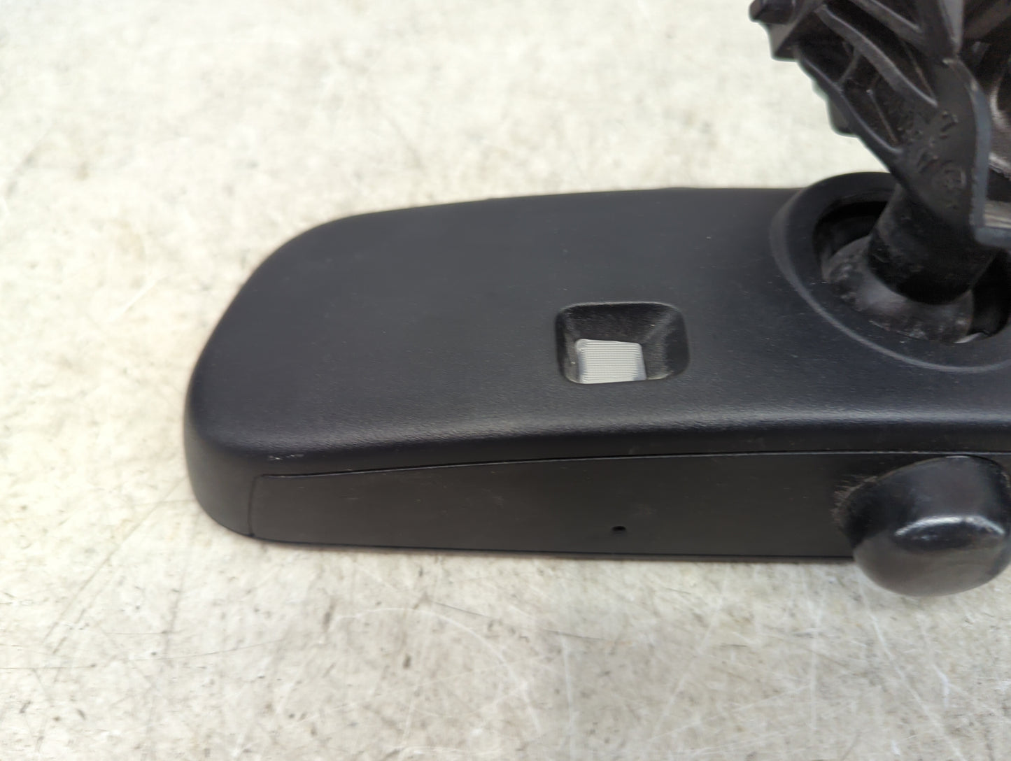 2013 Bmw 528i Interior Rear View Mirror Replacement OEM P/N:E1 04665 E13 010015 Fits OEM Used Auto Parts - Oemusedautoparts1