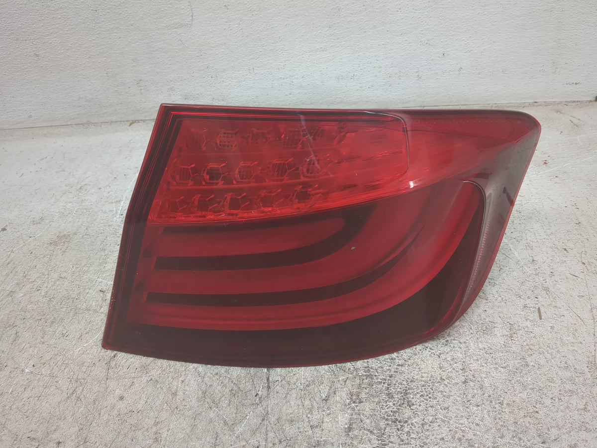 2011-2013 Bmw 528i Tail Light Assembly Passenger Right OEM P/N:173462-02 Fits Fits 2011 2012 2013 OEM Used Auto Parts - Oemu