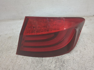 2011-2013 Bmw 528i Tail Light Assembly Passenger Right OEM P/N:173462-02 Fits Fits 2011 2012 2013 OEM Used Auto Parts - Oemu