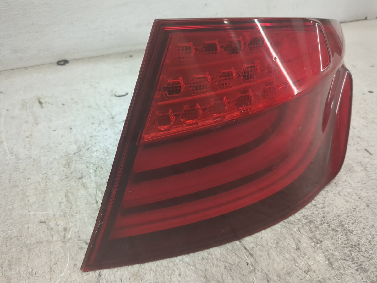 2011-2013 Bmw 528i Tail Light Assembly Passenger Right OEM P/N:173462-02 Fits Fits 2011 2012 2013 OEM Used Auto Parts - Oemu