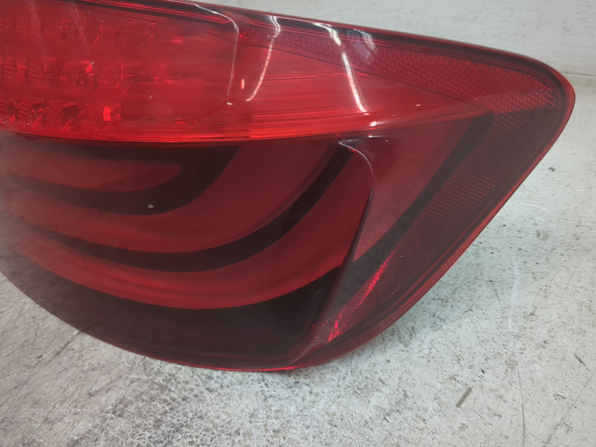 2011-2013 Bmw 528i Tail Light Assembly Passenger Right OEM P/N:173462-02 Fits Fits 2011 2012 2013 OEM Used Auto Parts - Oemu