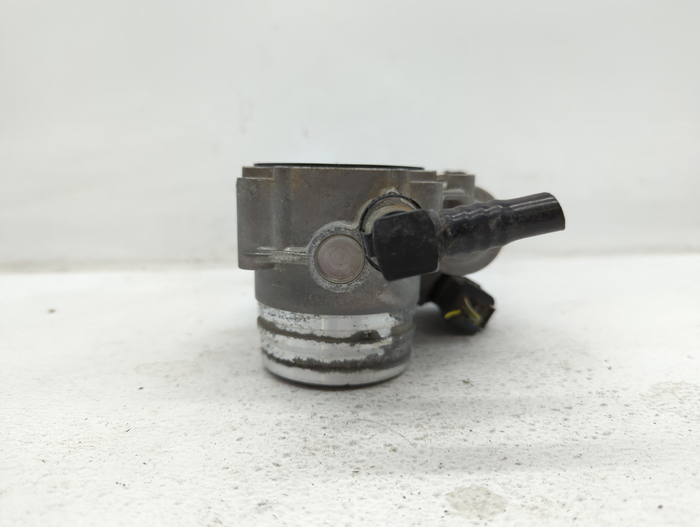 2012-2016 Bmw 528i Throttle Body P/N:A2C53355204 1354 7588625 Fits Fits 2012 2013 2014 2015 2016 2017 2018 OEM Used Auto Par