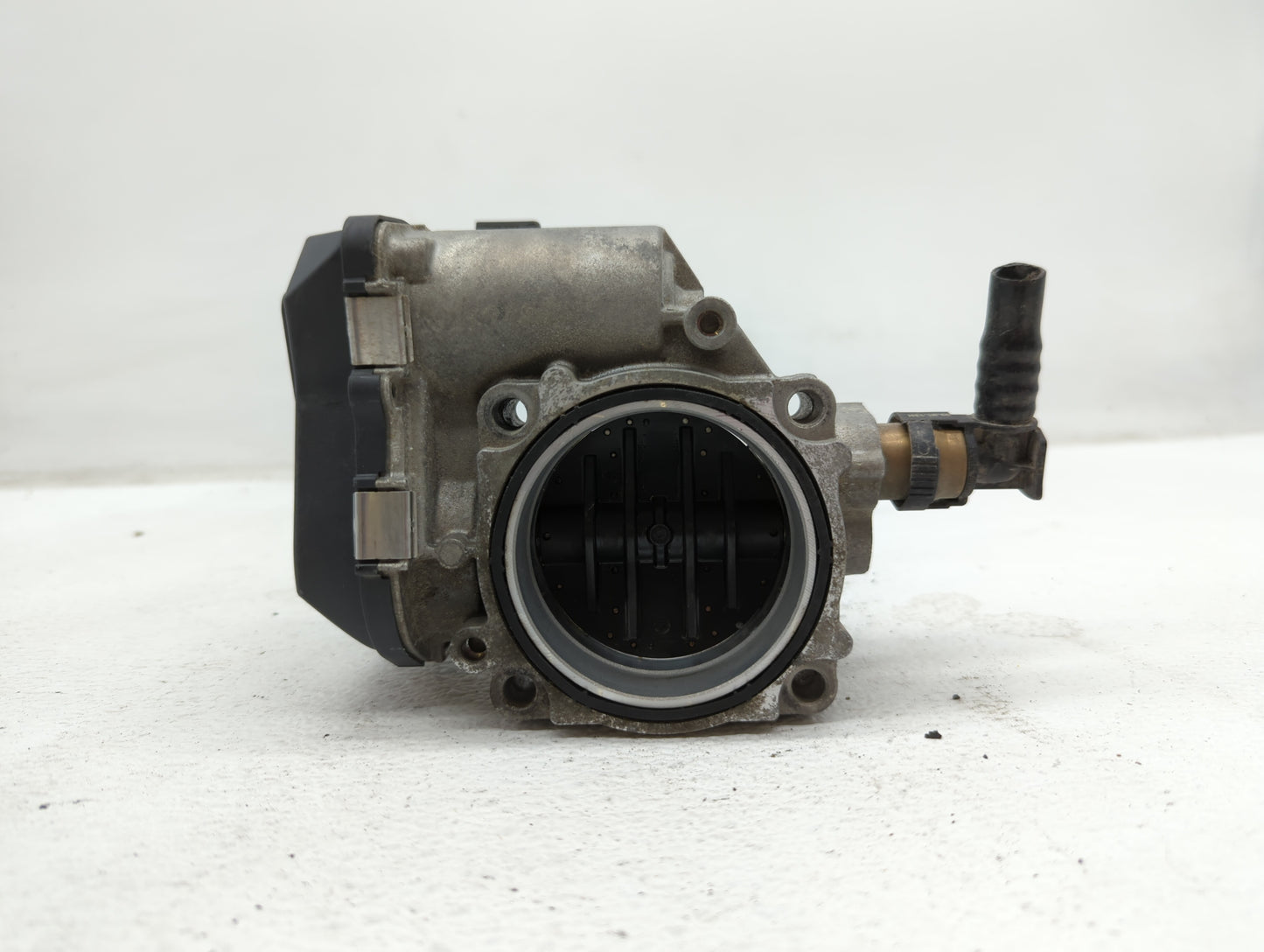 2012-2016 Bmw 528i Throttle Body P/N:A2C53355204 1354 7588625 Fits Fits 2012 2013 2014 2015 2016 2017 2018 OEM Used Auto Par