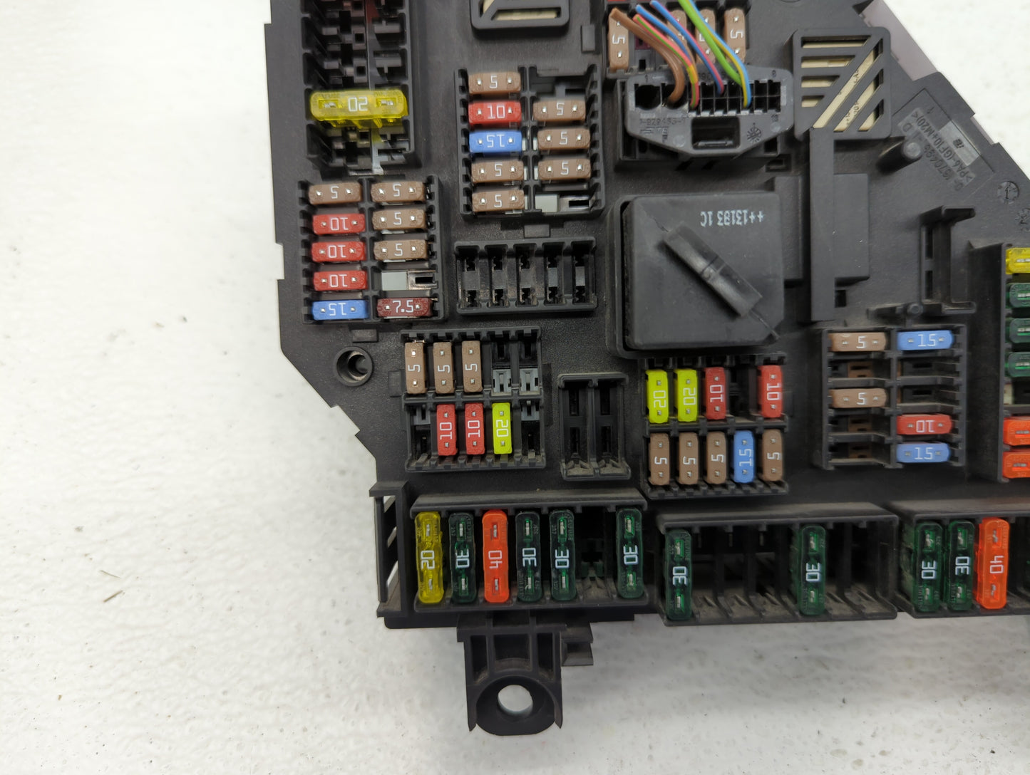 2013-2016 Bmw 528i Fusebox Fuse Box Panel Relay Module P/N:1670498-1 Fits Fits 2012 2013 2014 2015 2016 2017 2018 OEM Used A