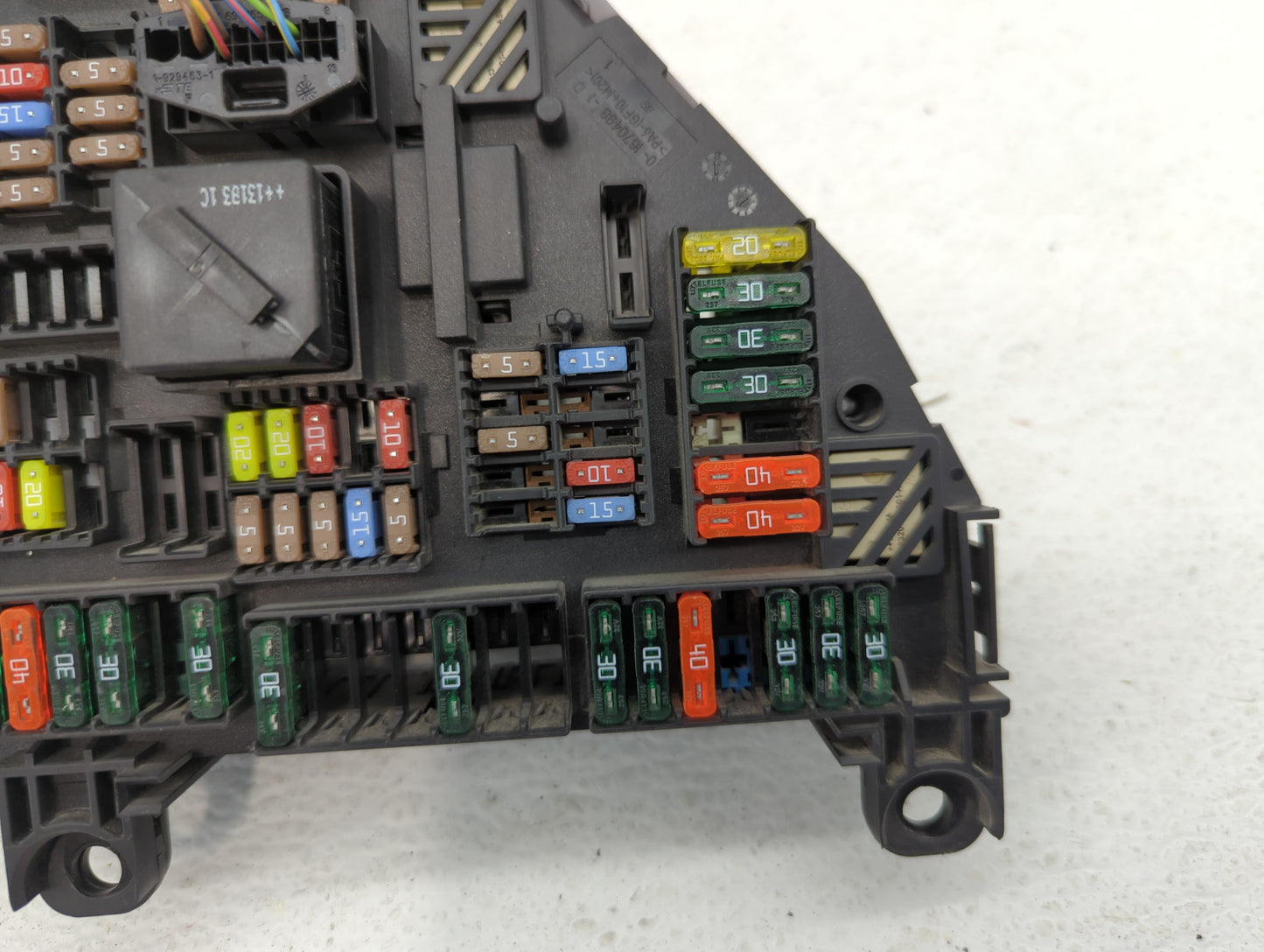 2013-2016 Bmw 528i Fusebox Fuse Box Panel Relay Module P/N:1670498-1 Fits Fits 2012 2013 2014 2015 2016 2017 2018 OEM Used A