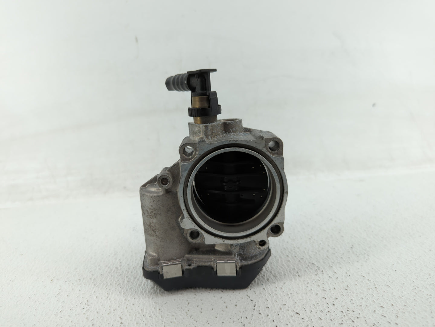 2012-2016 Bmw 528i Throttle Body P/N:1354 7588625-02 1354 7588625-03, 1354 7588625 Fits Fits 2012 2013 2014 2015 2016 2017 2