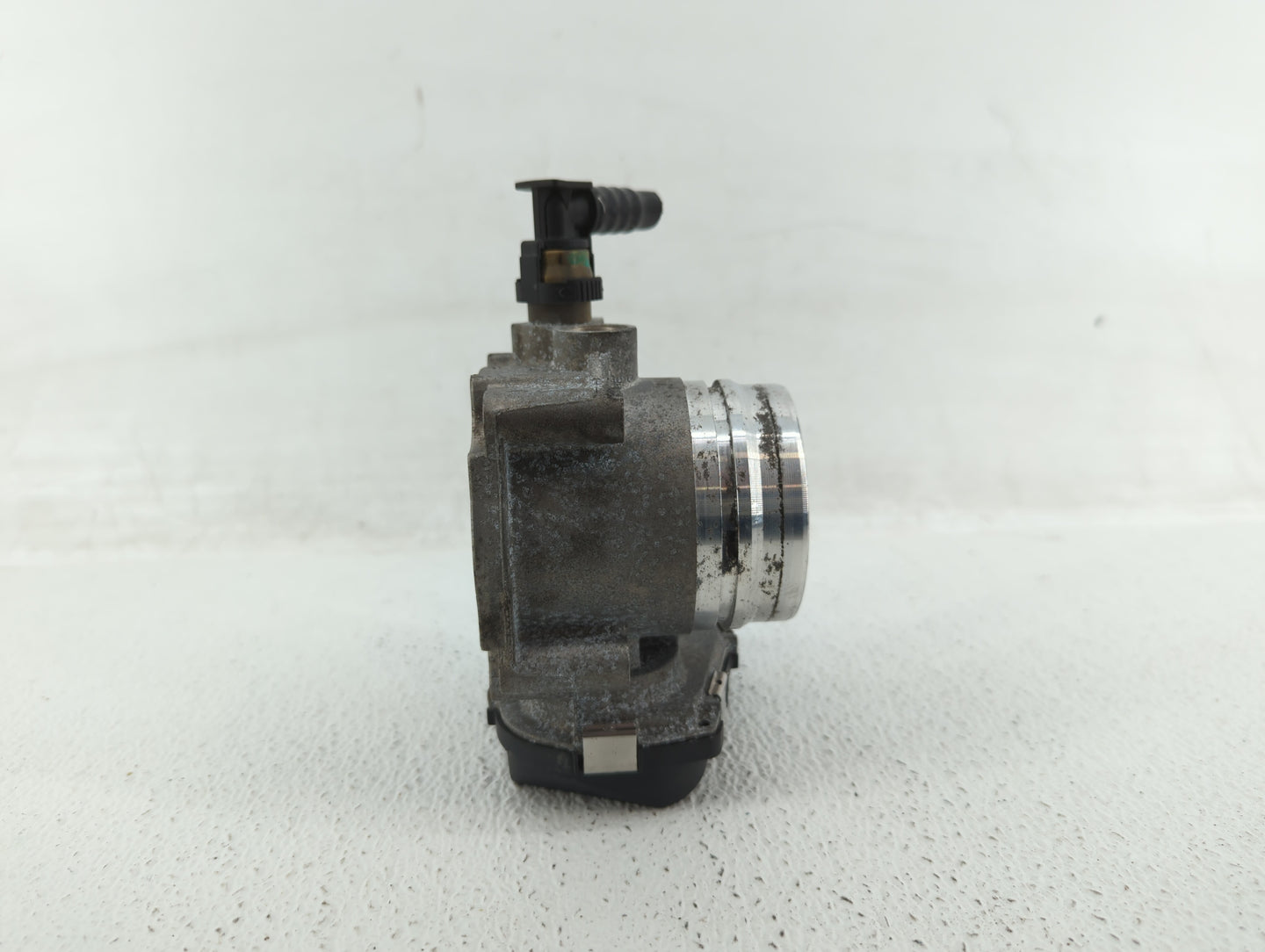 2012-2016 Bmw 528i Throttle Body P/N:1354 7588625-02 1354 7588625-03, 1354 7588625 Fits Fits 2012 2013 2014 2015 2016 2017 2