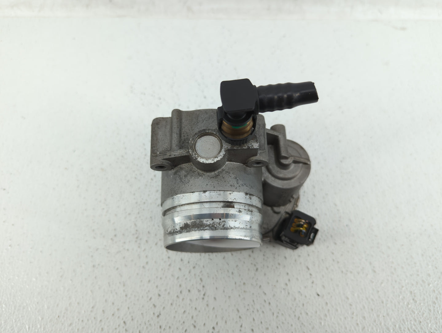 2012-2016 Bmw 528i Throttle Body P/N:1354 7588625-03 1354 7588625 Fits Fits 2012 2013 2014 2015 2016 2017 2018 OEM Used Auto
