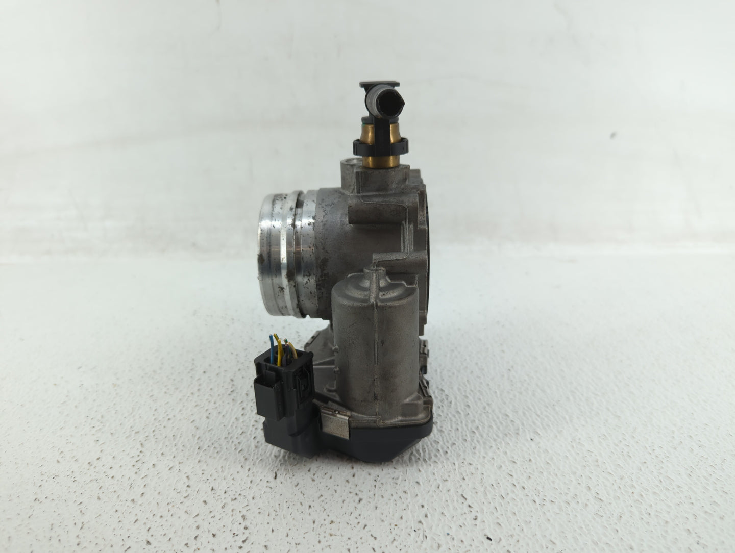2012-2016 Bmw 528i Throttle Body P/N:1354 7588625-03 1354 7588625 Fits Fits 2012 2013 2014 2015 2016 2017 2018 OEM Used Auto