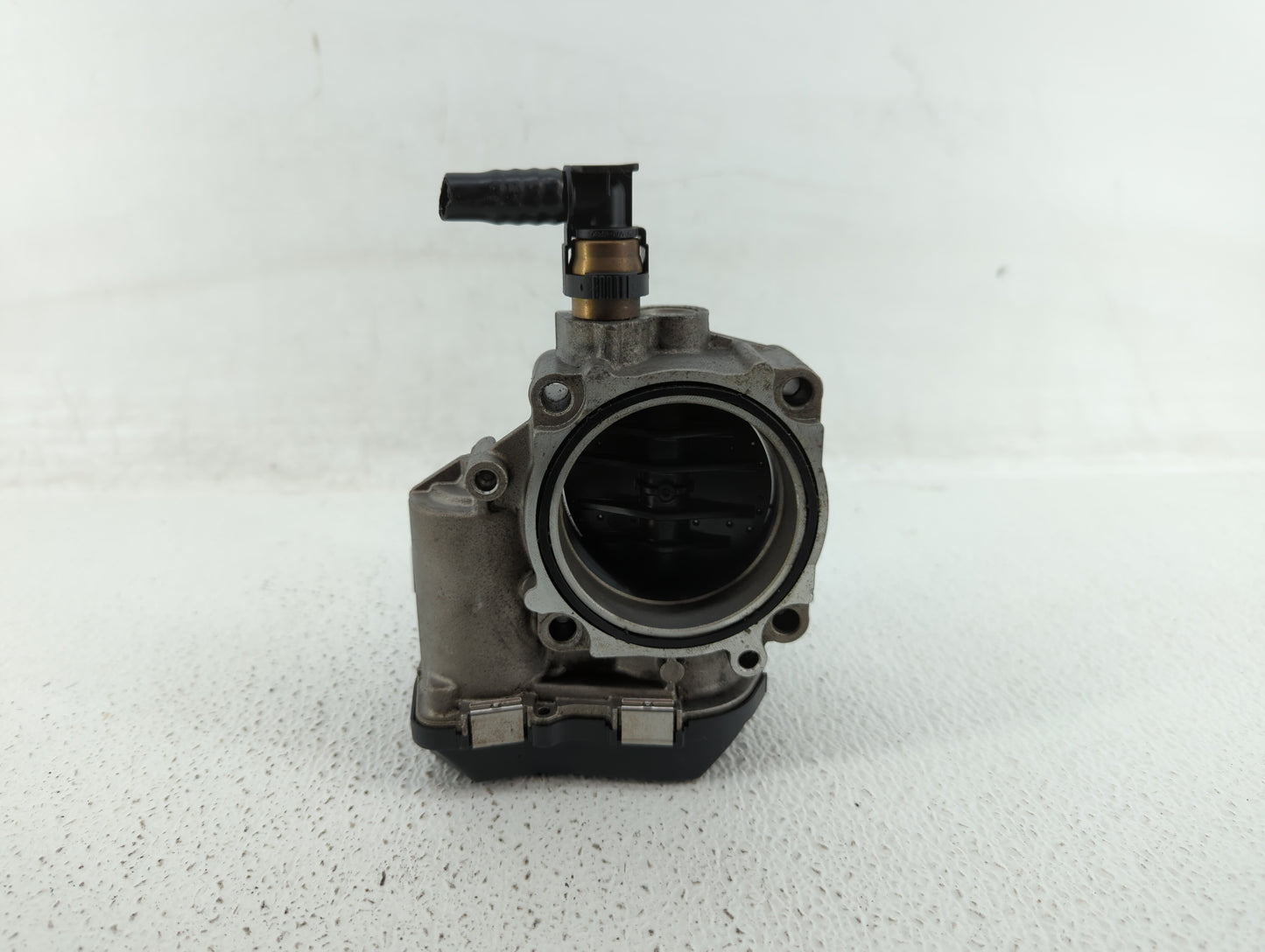 2012-2016 Bmw 528i Throttle Body P/N:1354 7588625-03 1354 7588625 Fits Fits 2012 2013 2014 2015 2016 2017 2018 OEM Used Auto