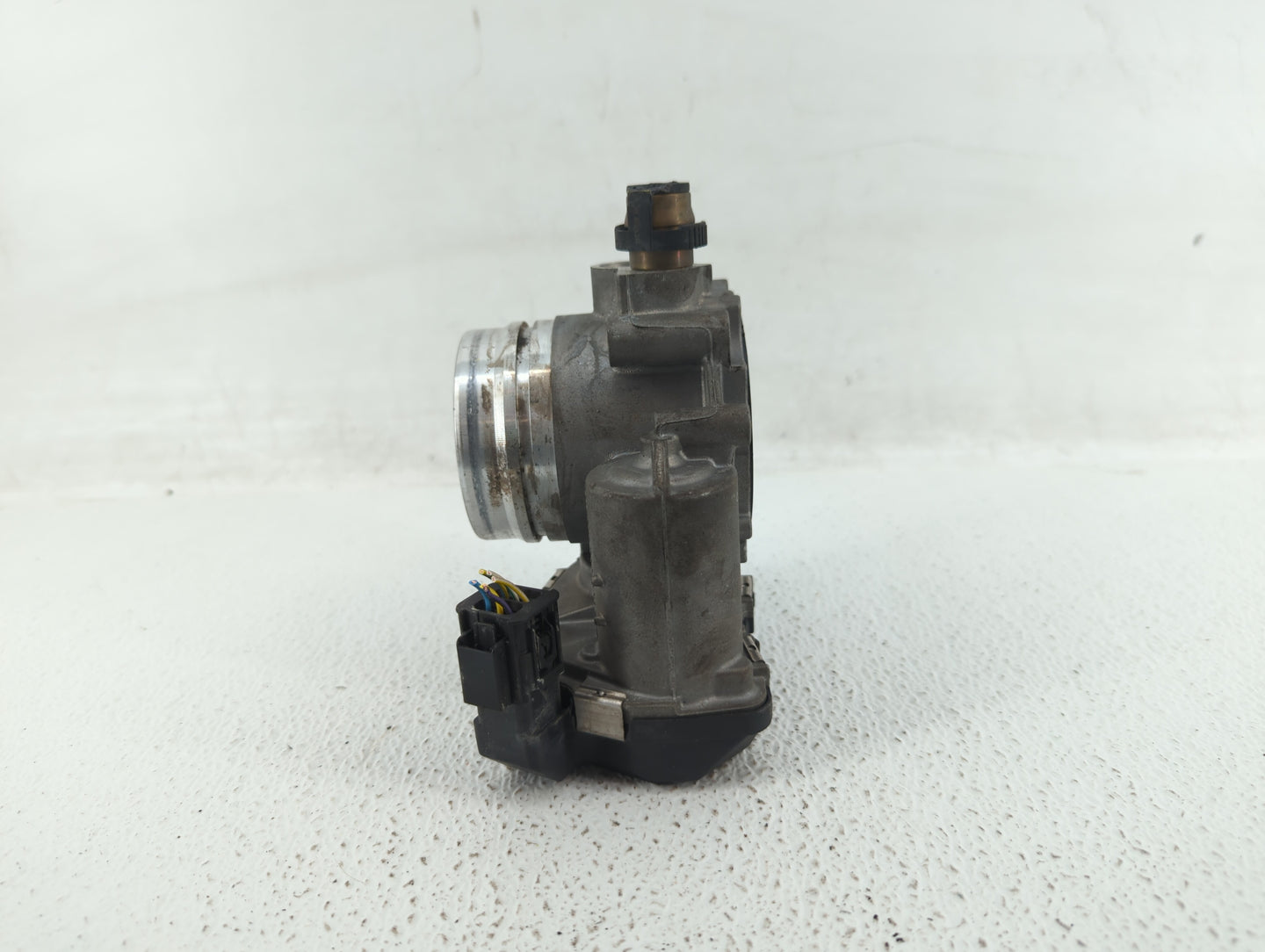 2012-2016 Bmw 528i Throttle Body P/N:1354 7588625-03 Fits Fits 2012 2013 2014 2015 2016 2017 2018 OEM Used Auto Parts - Oemu