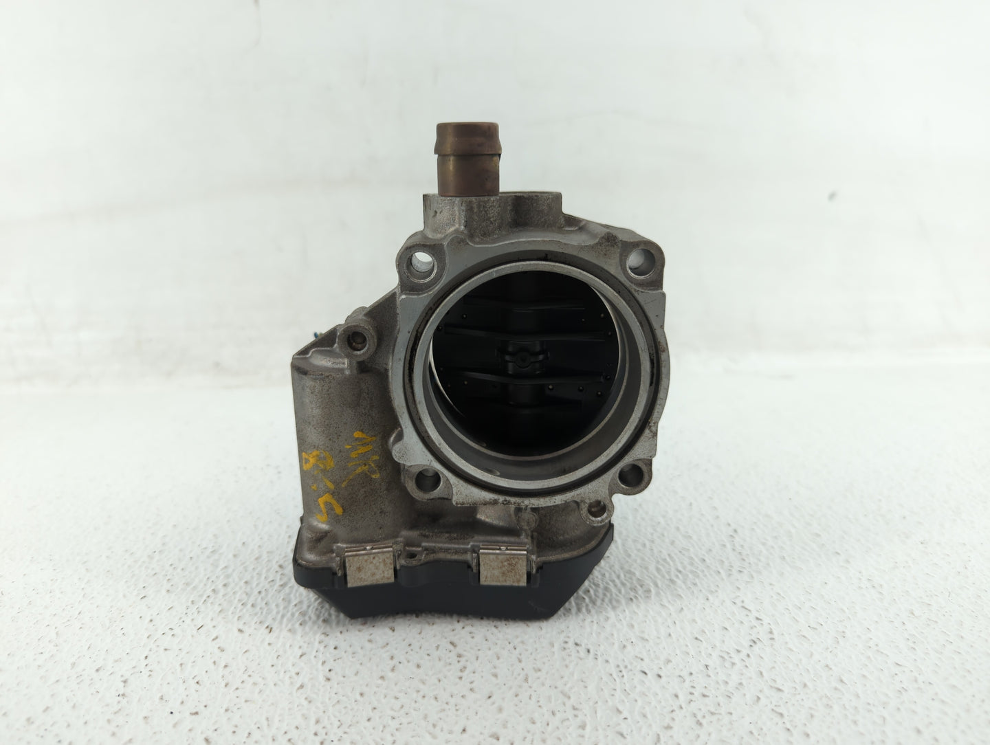 2013 Bmw 528i Throttle Body P/N:1354 7588625-02 Fits Fits 2016 2017 2018 2019 OEM Used Auto Parts - Oemusedautoparts1.com