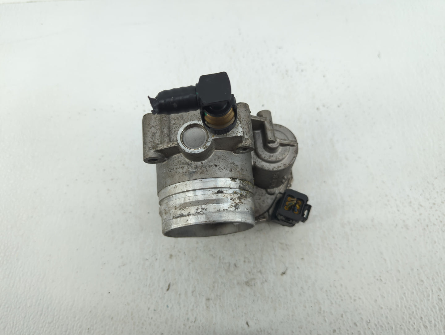 2012-2016 Bmw 528i Throttle Body P/N:1354 7588625-02 Fits Fits 2012 2013 2014 2015 2016 2017 2018 OEM Used Auto Parts - Oemu
