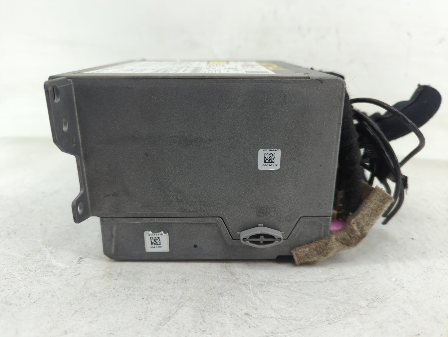 2013-2014 Bmw 535i Radio AM FM Cd Player Receiver Replacement P/N:931875201 Fits Fits 2013 2014 2015 2016 2017 OEM Used Auto