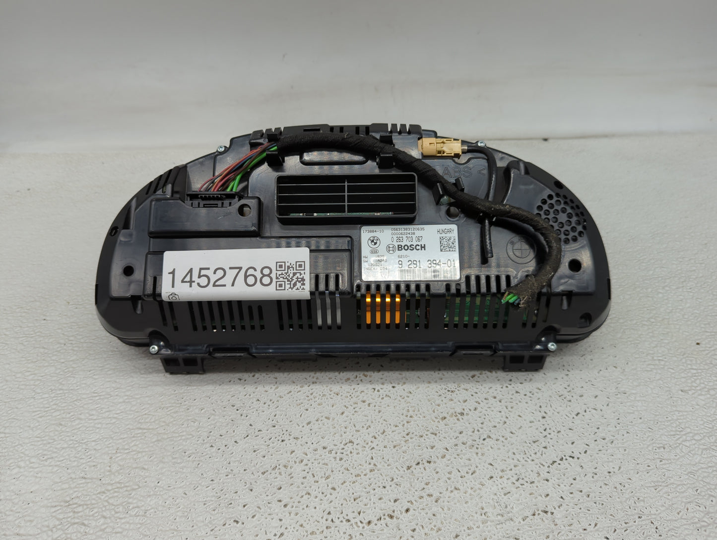 2011-2013 Bmw 535i Instrument Cluster Speedometer Gauges P/N:0263703067 929139401, 17388410 Fits Fits 2011 2012 2013 2014 OE