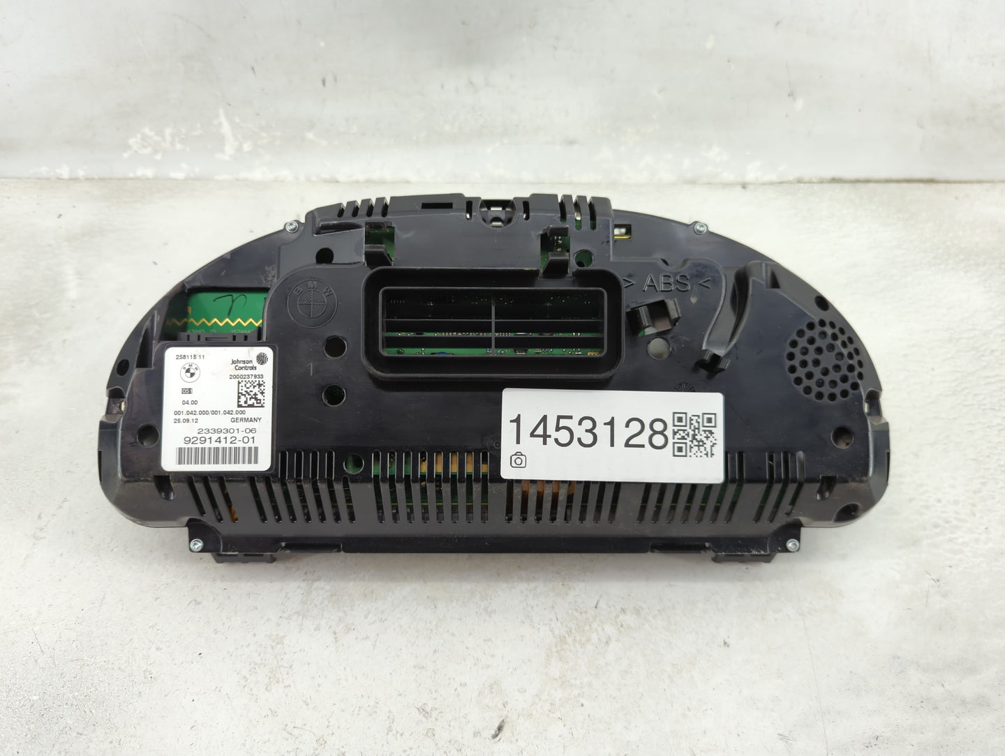2012-2013 Bmw 535i Instrument Cluster Speedometer Gauges P/N:2339301-06 9291412-01 Miles: Fits Fits 2011 2012 2013 OEM Used 