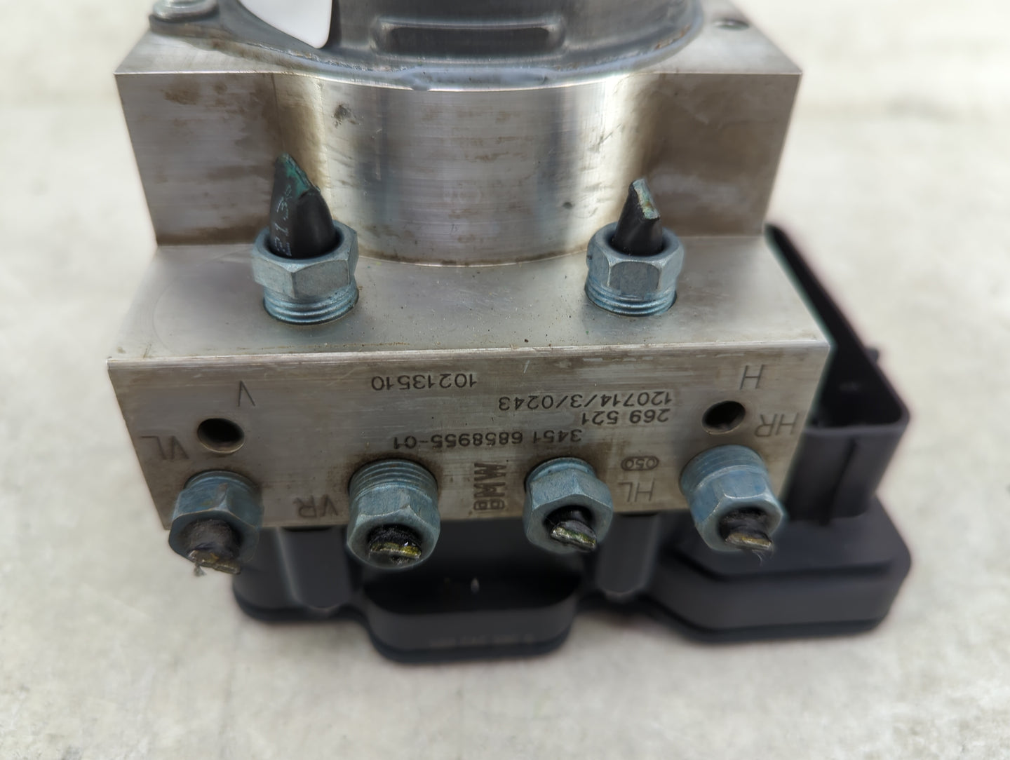 2013 Bmw 535i ABS Pump Control Module Replacement P/N:3451 6858955-01 269 521, 10213510 Fits OEM Used Auto Parts - Oemusedau