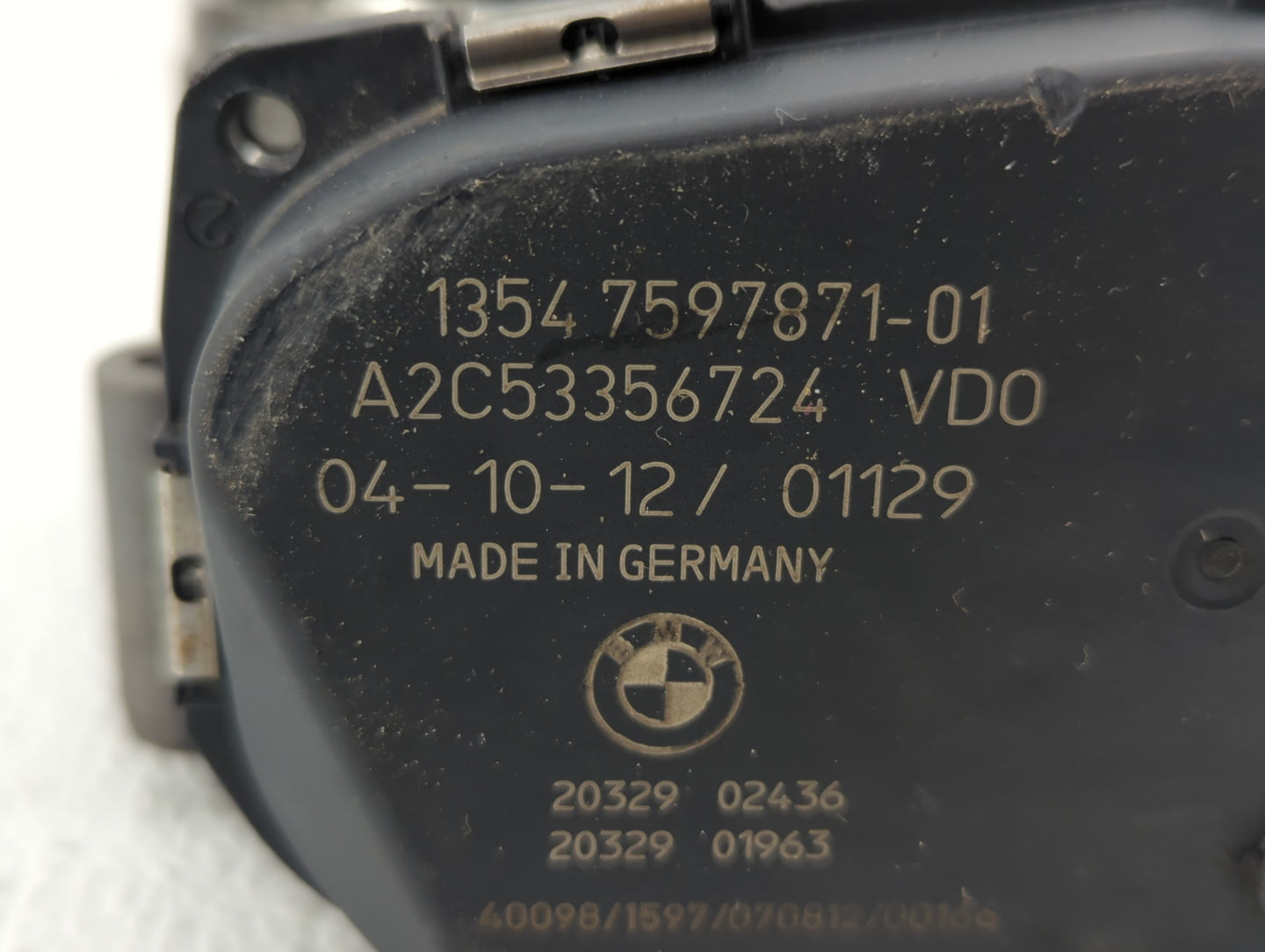 2010-2017 Bmw 535i Throttle Body P/N:1354 7597871-01 Fits Fits 2010 2011 2012 2013 2014 2015 2016 2017 2018 2019 2020 OEM Us