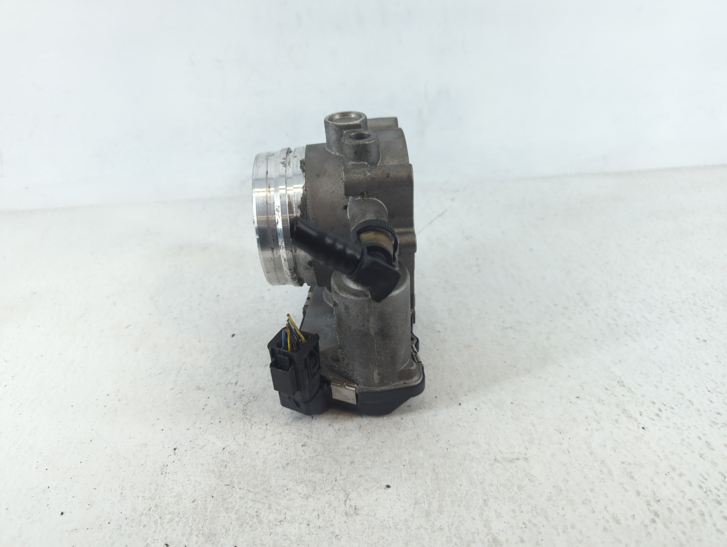2013 Bmw 535i Throttle Body P/N:1354 7597871-02 A2C83004100 Fits OEM Used Auto Parts - Oemusedautoparts1.com