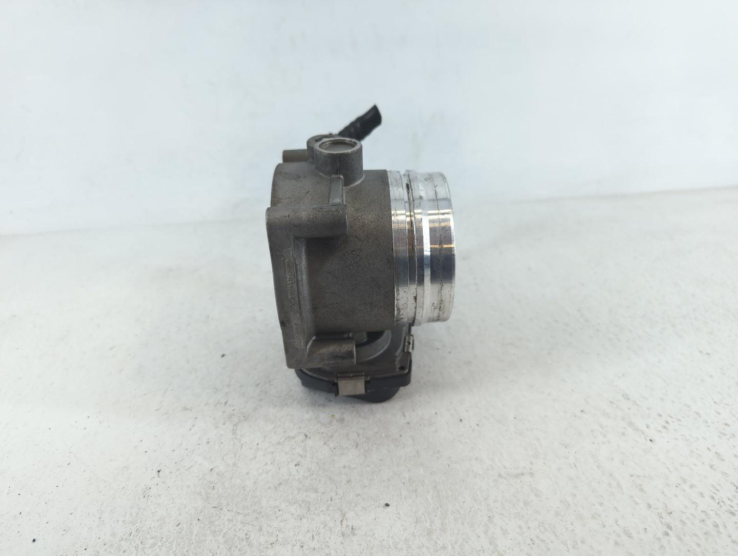 2013 Bmw 535i Throttle Body P/N:1354 7597871-02 A2C83004100 Fits OEM Used Auto Parts - Oemusedautoparts1.com