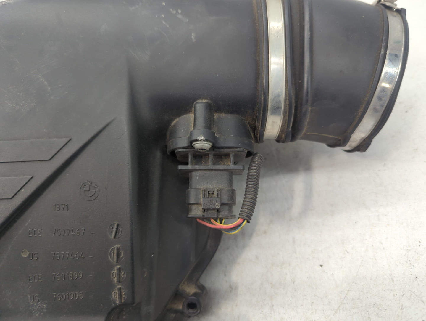2011-2013 Bmw 550i Air Cleaner Intake-duct Hose Tube - Oemusedautoparts1.com