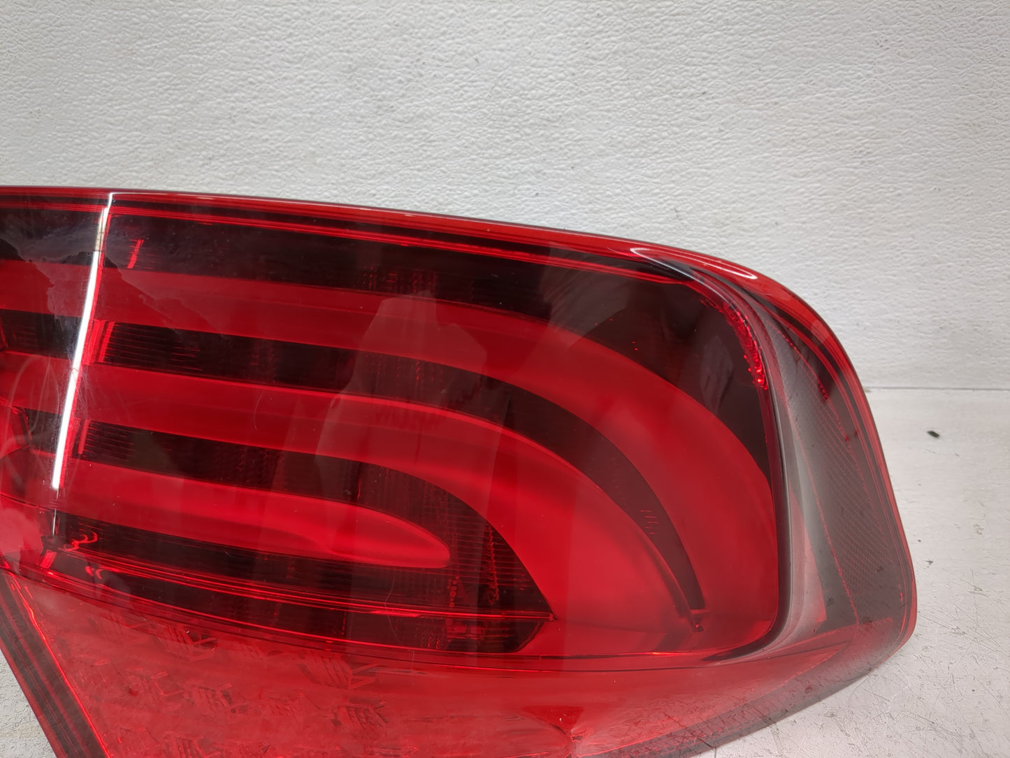 2011-2013 Bmw 550i Tail Light Assembly Driver Left OEM P/N:173462-01 Fits Fits 2011 2012 2013 OEM Used Auto Parts - Oemuseda