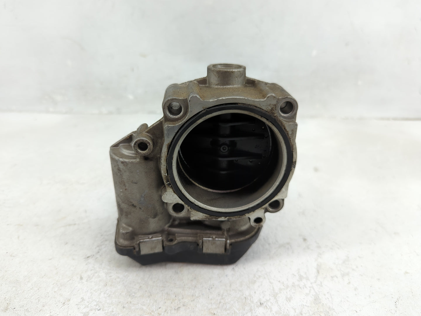 2010-2016 Bmw 550i Throttle Body P/N:7555944-04 A2C83914800 Fits Fits 2008 2009 2010 2011 2012 2013 2014 2015 2016 2017 2018