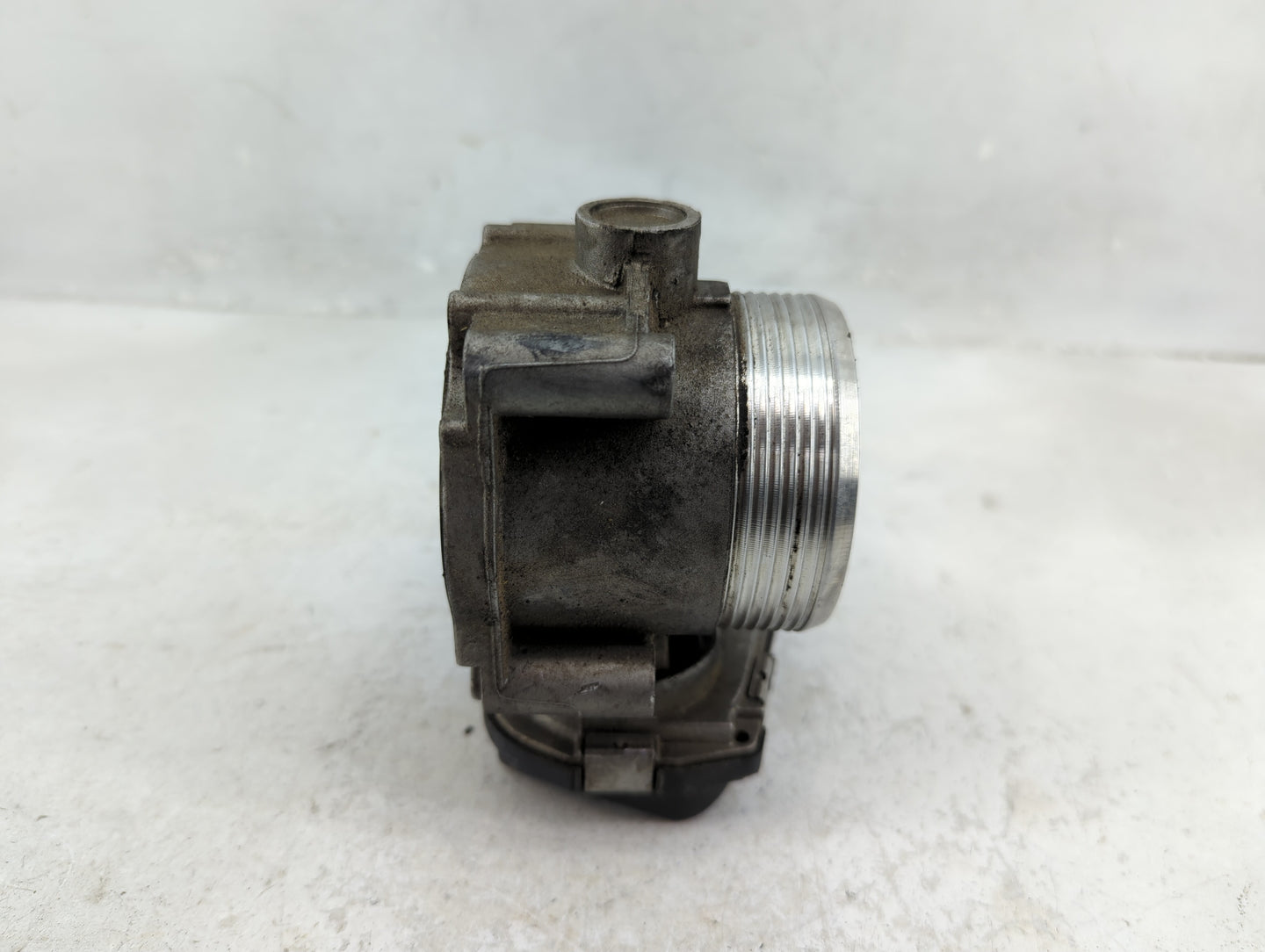 2010-2016 Bmw 550i Throttle Body P/N:7555944-04 A2C83914800 Fits Fits 2008 2009 2010 2011 2012 2013 2014 2015 2016 2017 2018