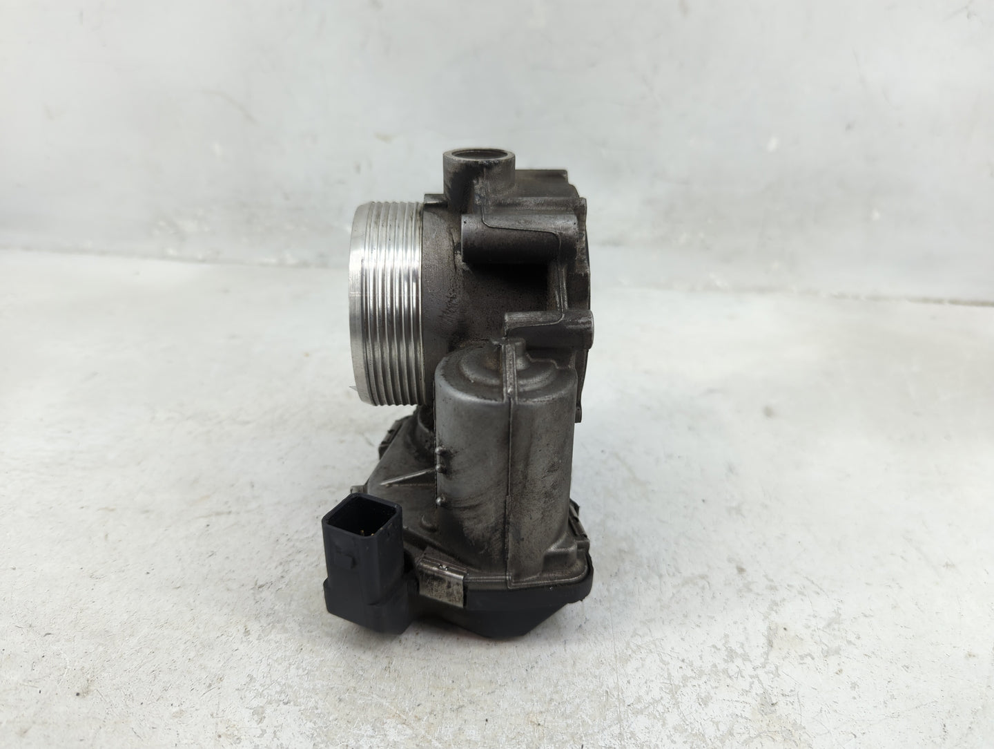 2010-2016 Bmw 550i Throttle Body P/N:7555944-04 A2C83914800 Fits Fits 2008 2009 2010 2011 2012 2013 2014 2015 2016 2017 2018