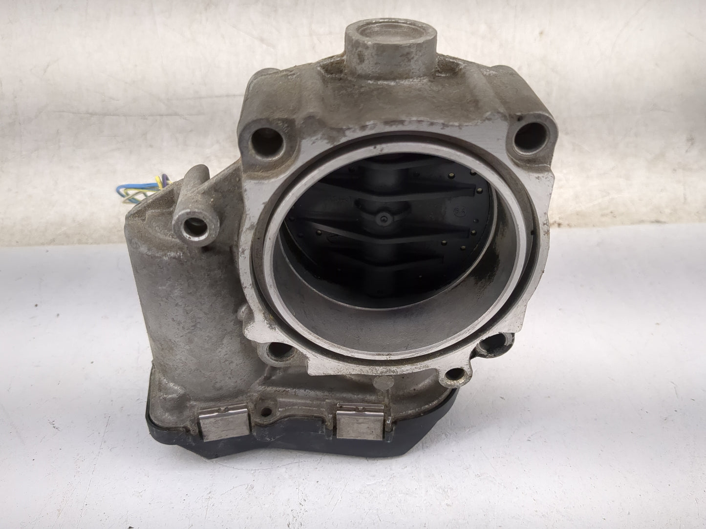 2010-2016 Bmw 550i Throttle Body P/N:13547555944-03 A2C53374893 Fits OEM Used Auto Parts - Oemusedautoparts1.com