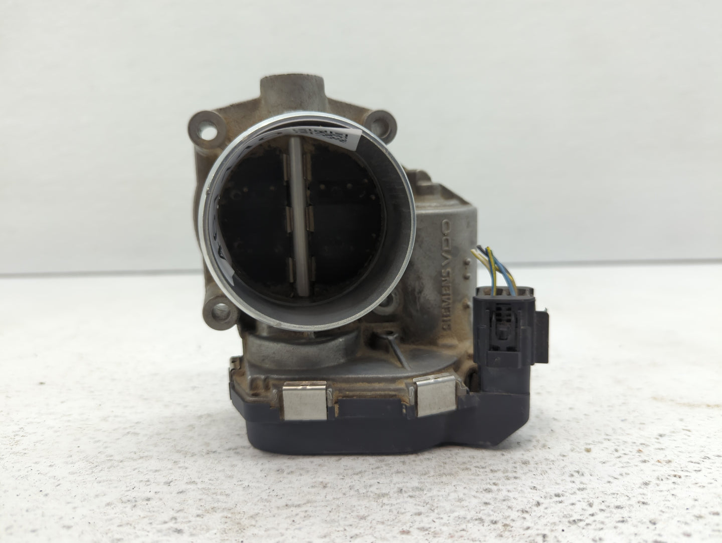 2010-2016 Bmw 550i Throttle Body P/N:1354 7555944-03 7555944-02 Fits OEM Used Auto Parts - Oemusedautoparts1.com